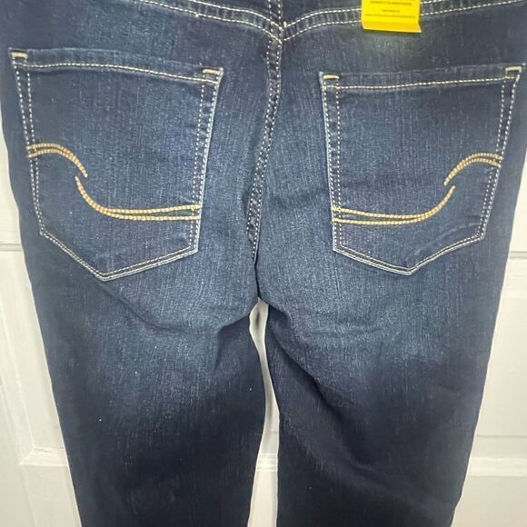 NWTs Signature Levi Strauss Mid-Rise Straight Leg - Picture 8 of 13